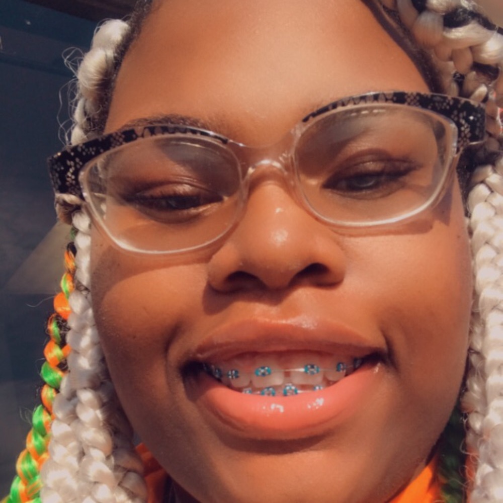 Meet your Posher, Janidya